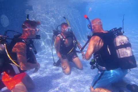 try dive session in pool